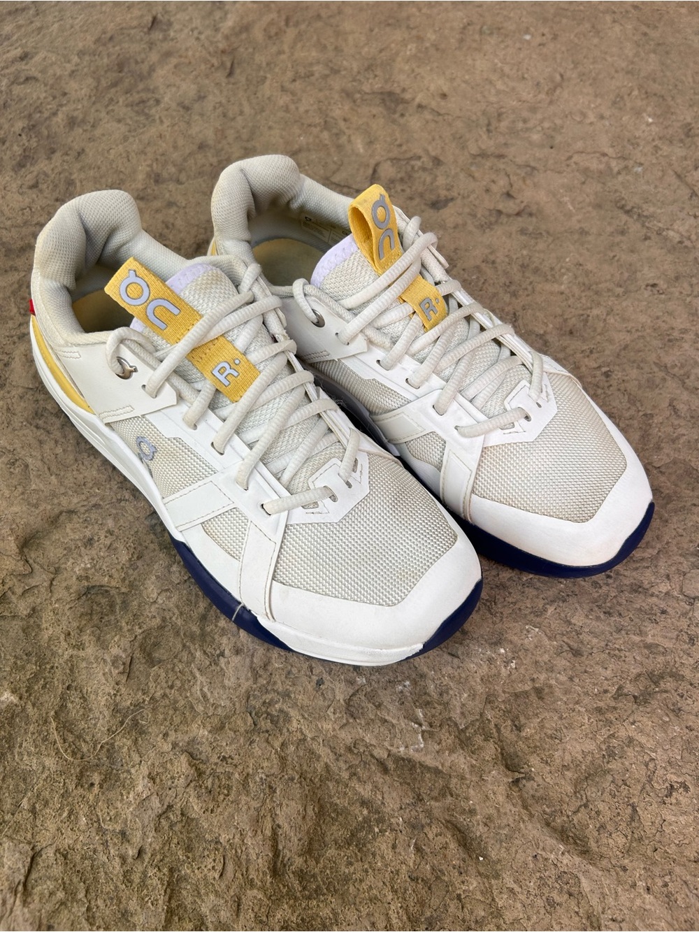 ON RUNNING The Roger Clubhouse Pro-Women’s size 7 (youth 5.5) - Picture 4 of 9